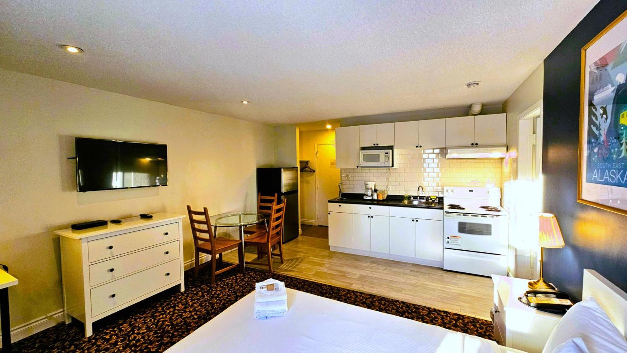Cloud 9 Inn Уайткорт Экстерьер фото