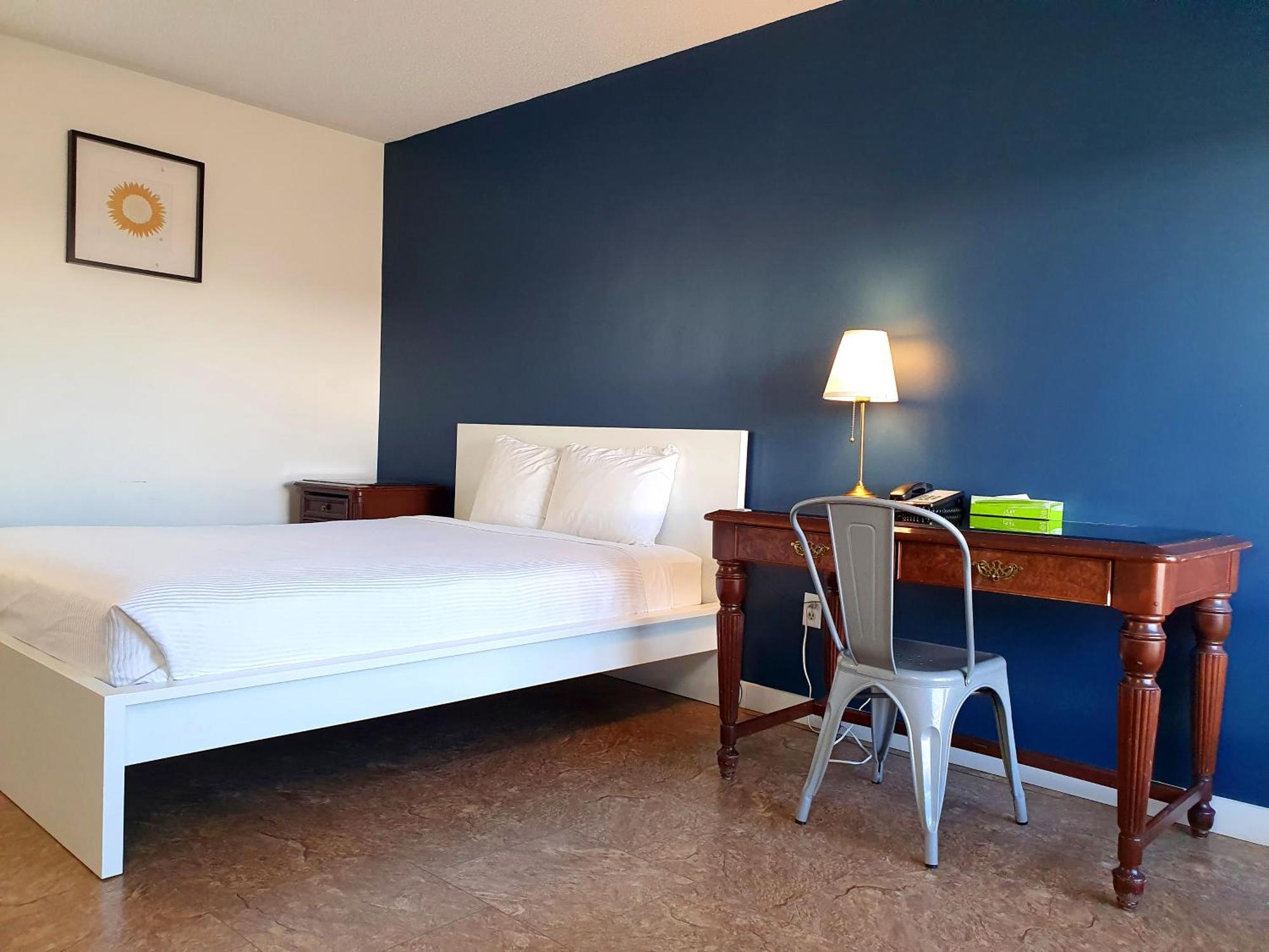 Cloud 9 Inn Уайткорт Экстерьер фото